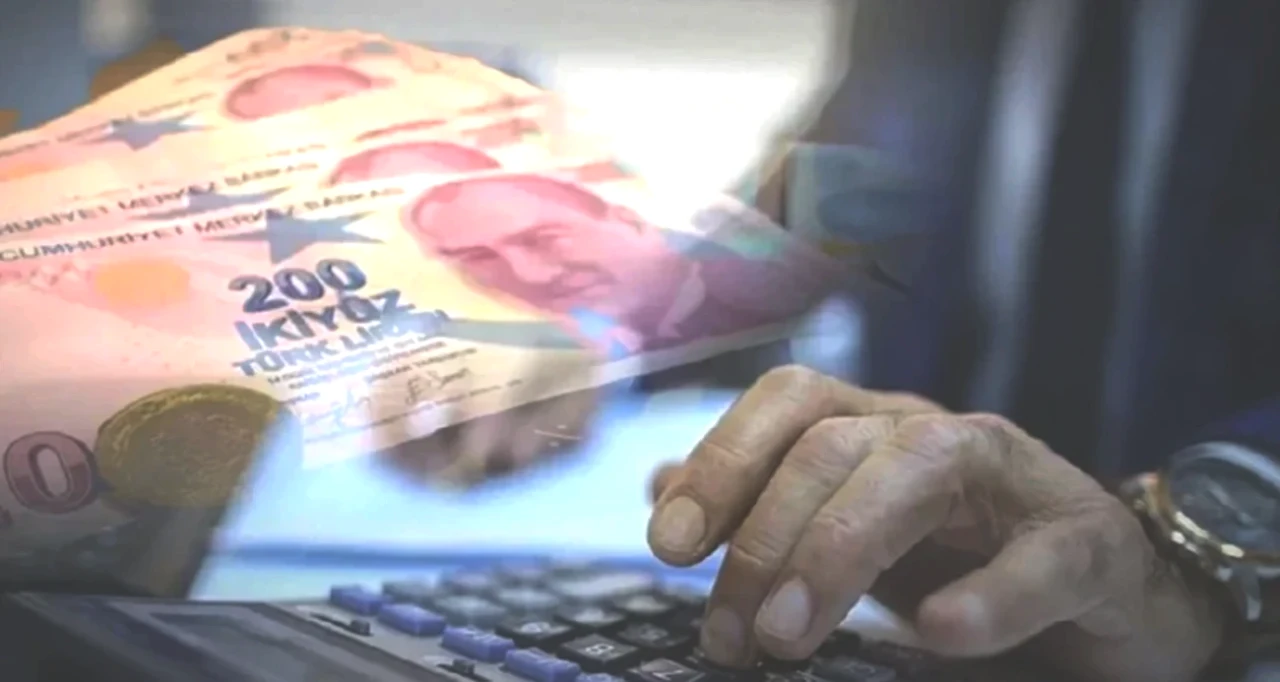 Emekli Promosyonları Yükseldi! En Cazip Teklifler Hangi Bankada? Güncel Hesaplamalar Burada!